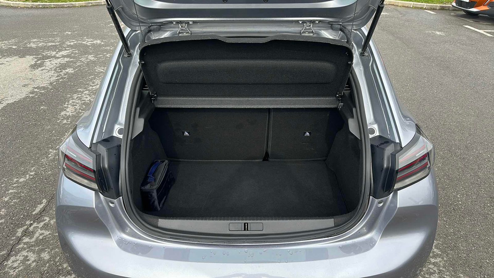 2024 Peugeot 208 — fotografija 12