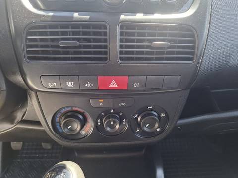 2016 Opel Combo — sličica 14
