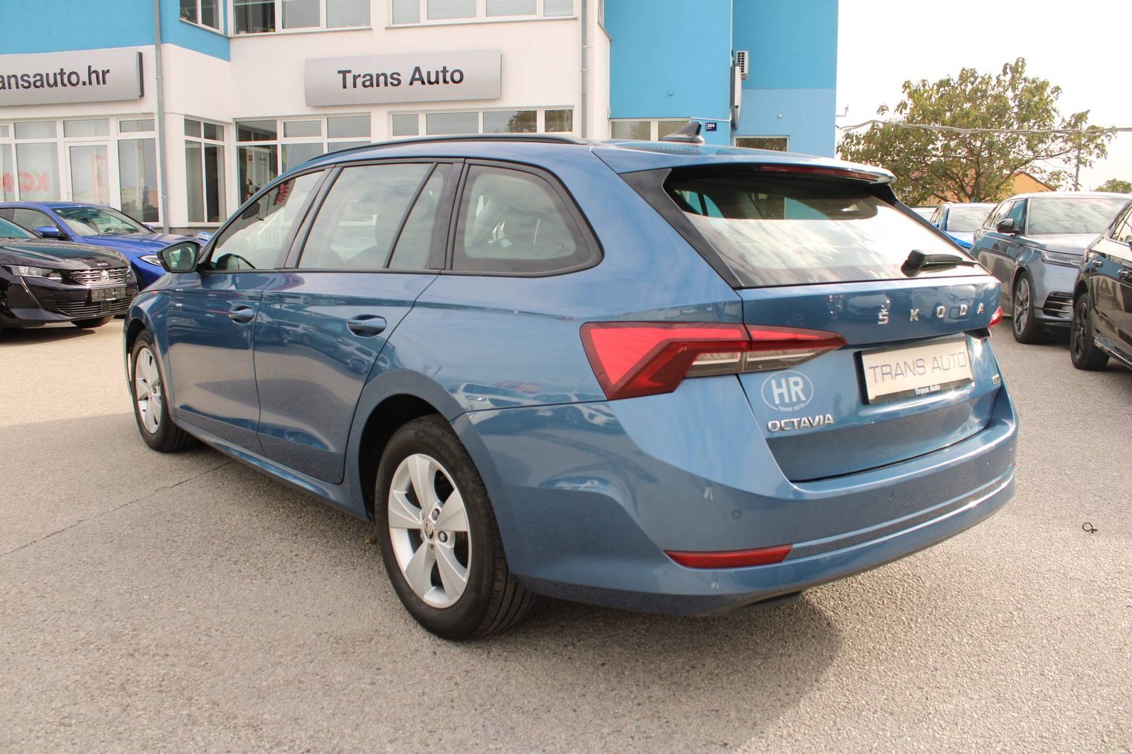 2021 Škoda Octavia Combi — fotografija 7