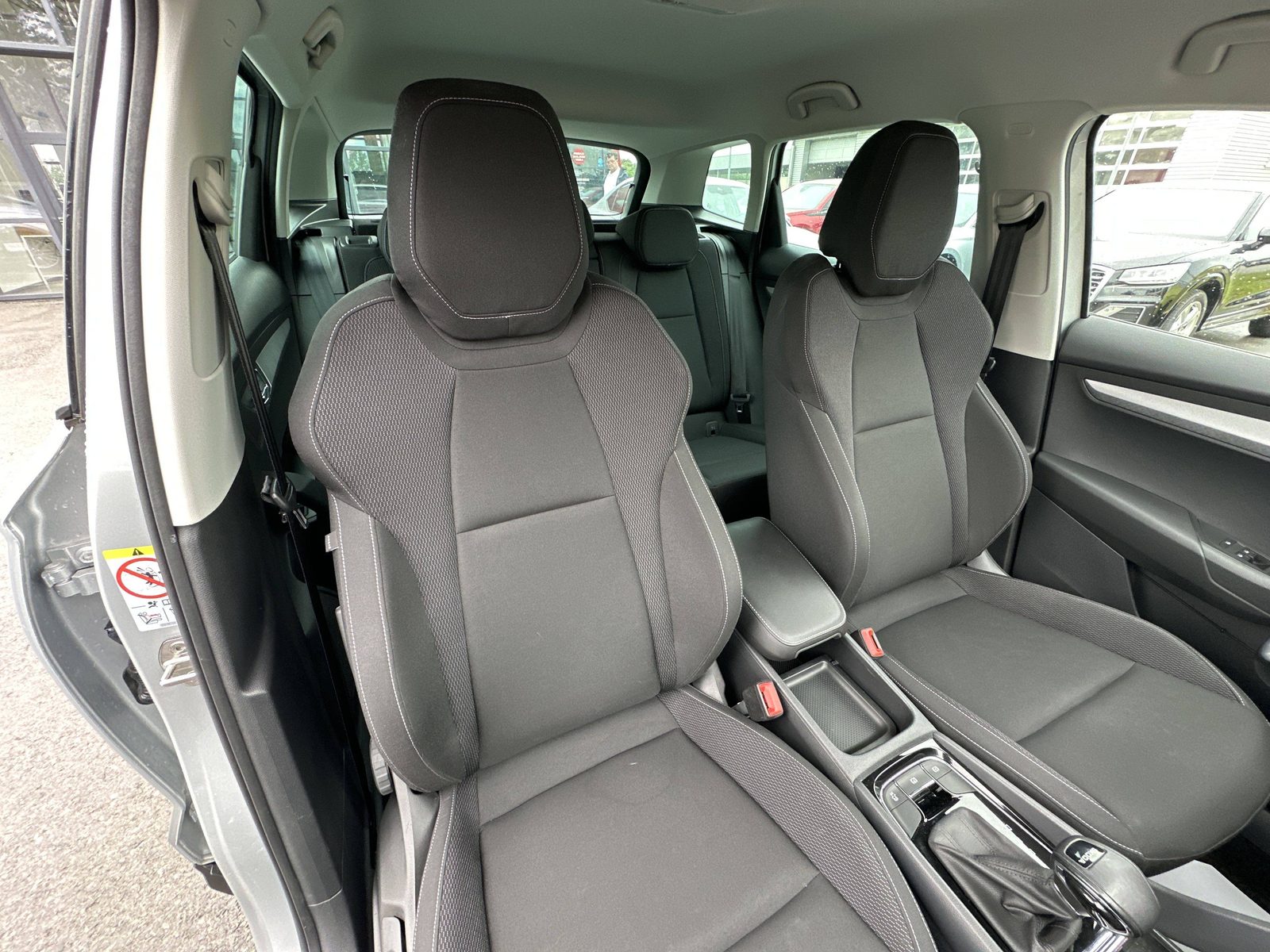 2023 Škoda Karoq — fotografija 29