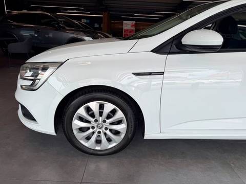 2017 Renault Megane — sličica 10