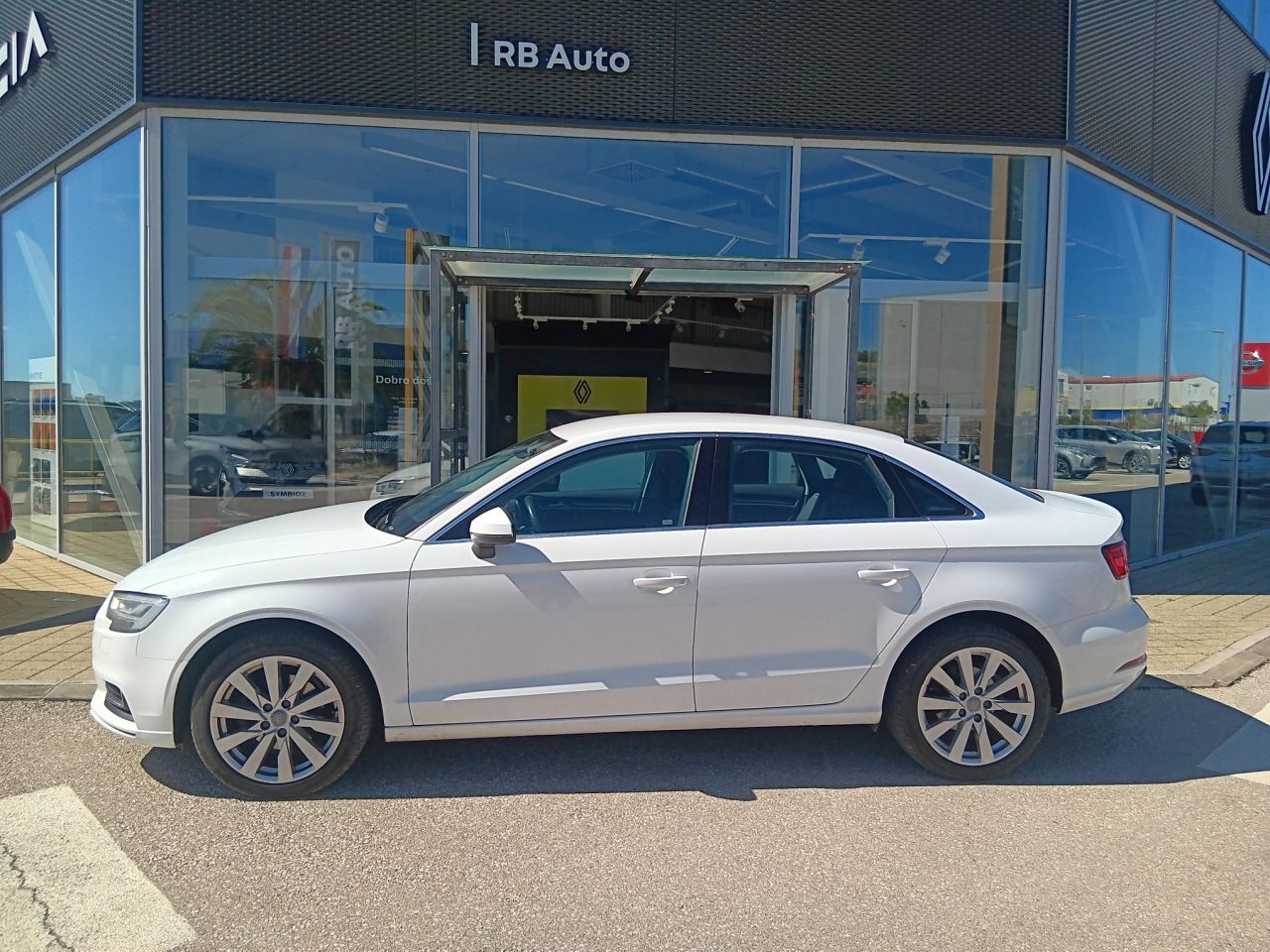 2017 Audi A3 — fotografija 3