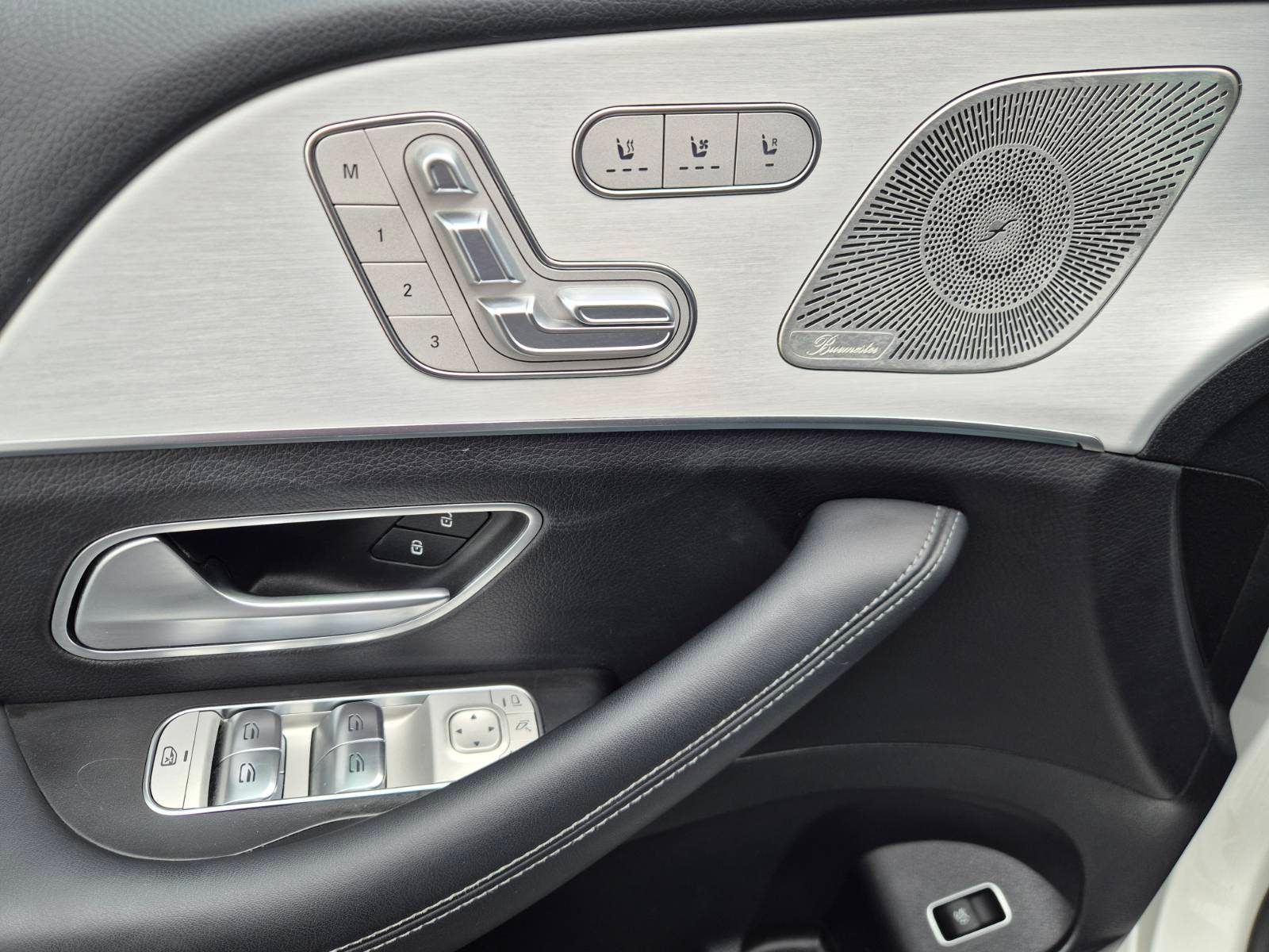 2024 Mercedes-Benz GLE — fotografija 22