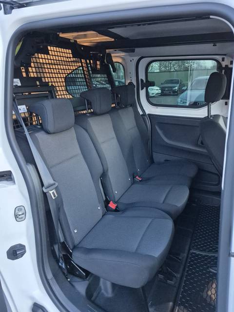 2022 Opel Combo — sličica 17