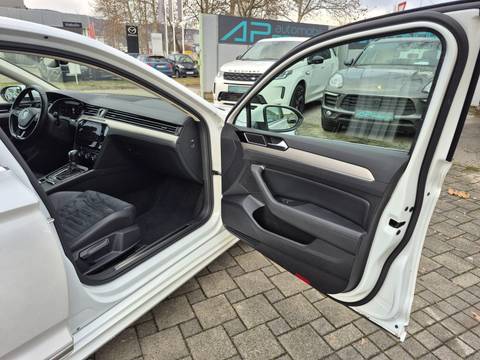2018 Volkswagen Passat — sličica 23