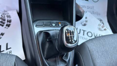 2020 Kia Stonic — sličica 23