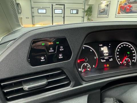 2022 Volkswagen Caddy — sličica 8