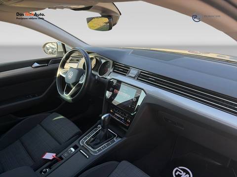 2021 Volkswagen Passat Variant — sličica 13