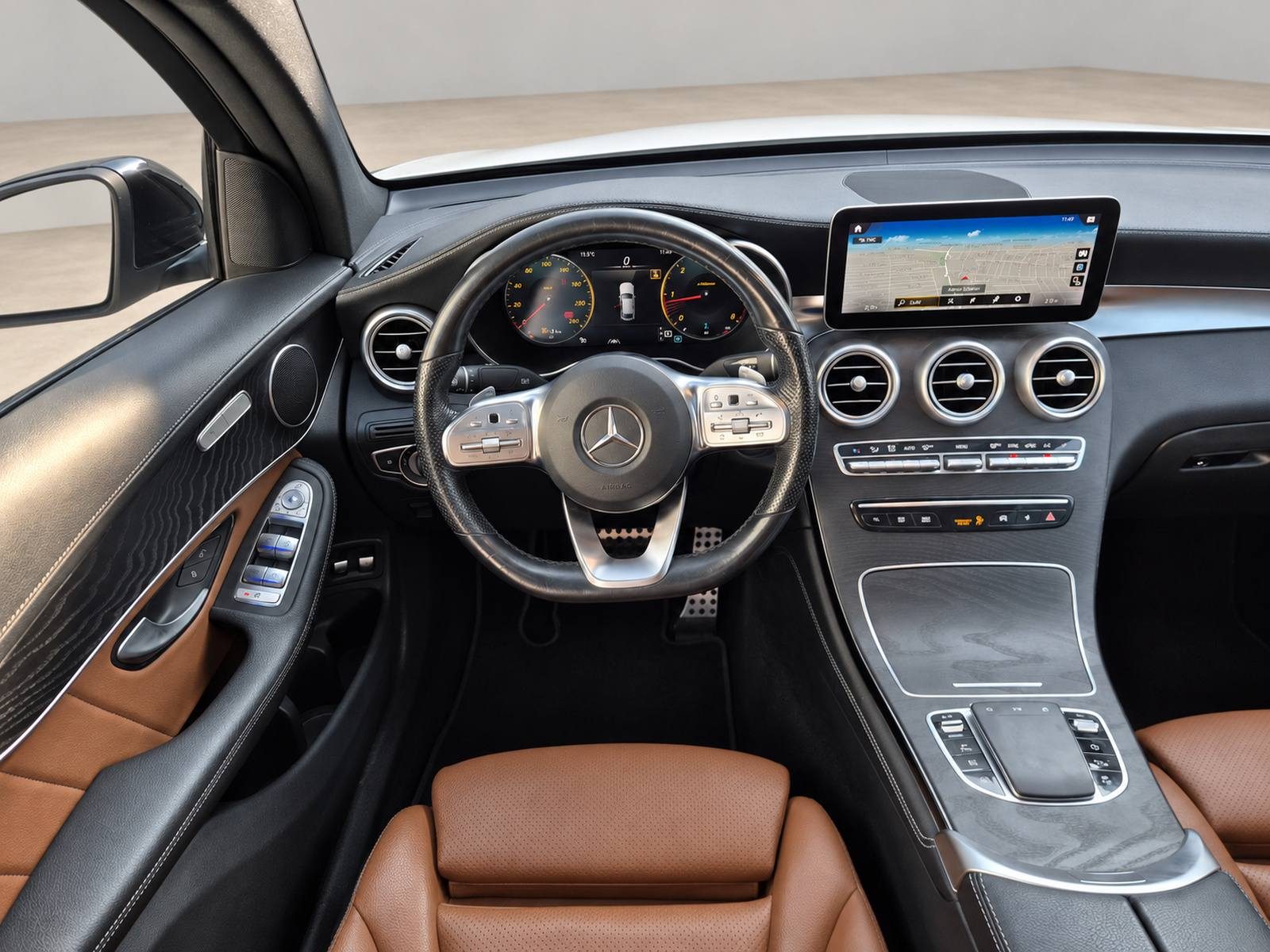 2019 Mercedes-Benz GLC — fotografija 17