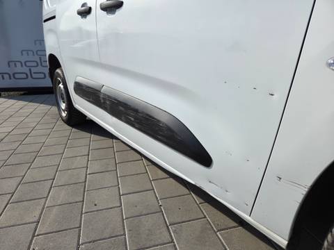 2020 Opel Combo — sličica 14
