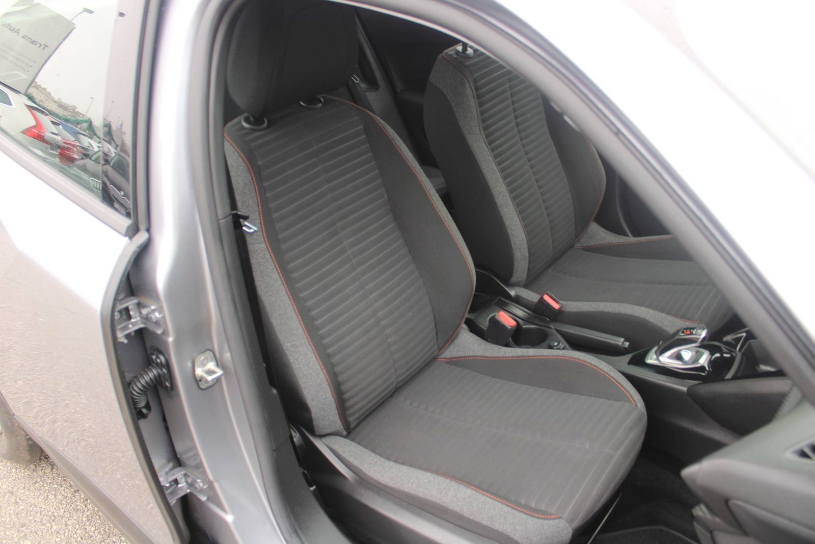 2021 Peugeot 2008 — fotografija 11