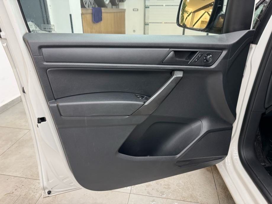 2019 Volkswagen Caddy — fotografija 4