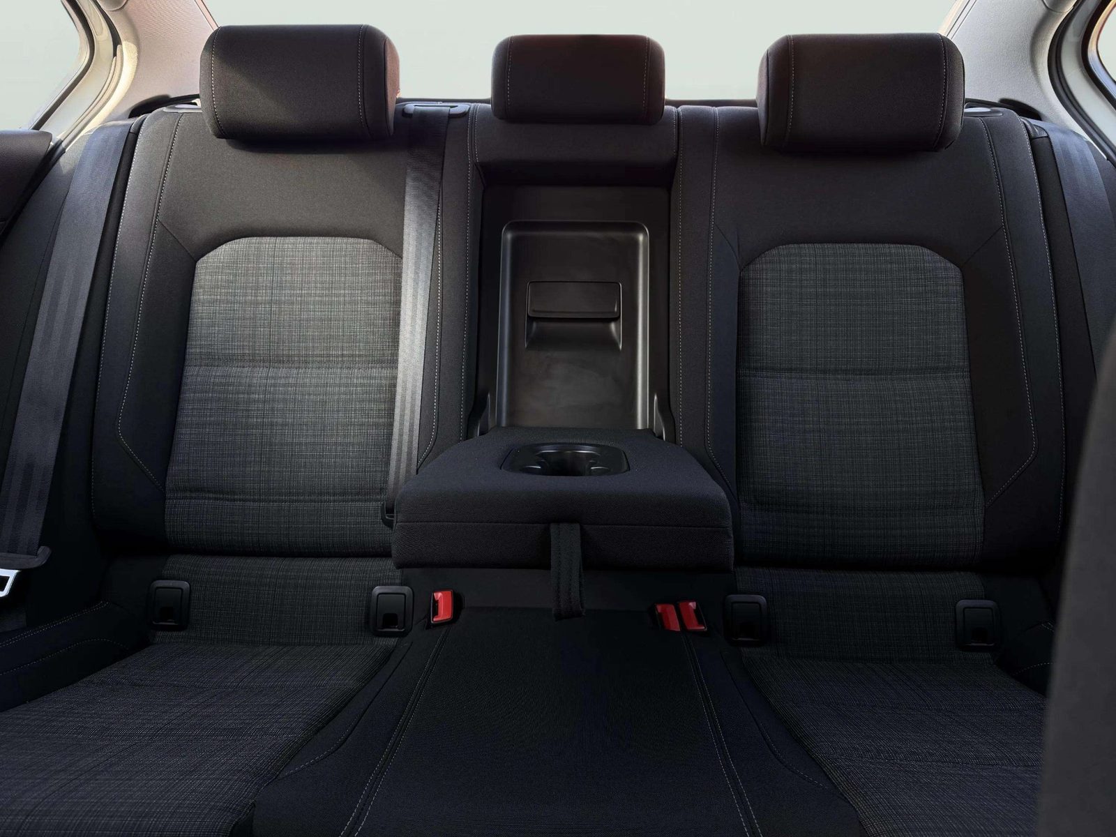 2022 Volkswagen Passat — fotografija 17