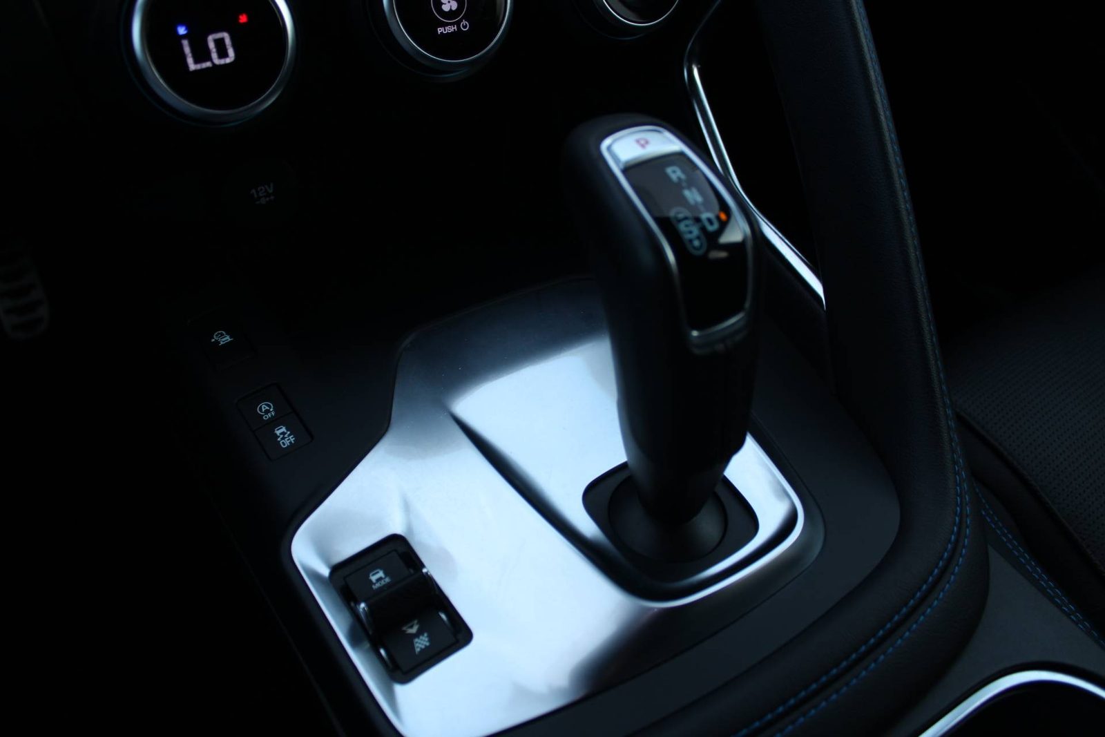 2019 Jaguar E-Pace — fotografija 23