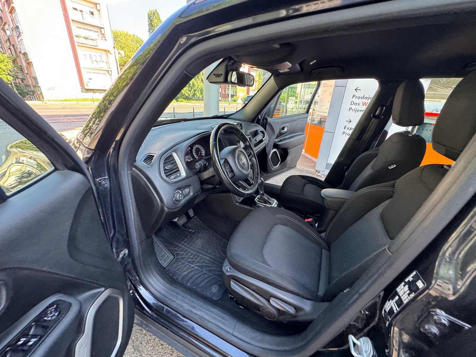 2022 Jeep Renegade — fotografija 9