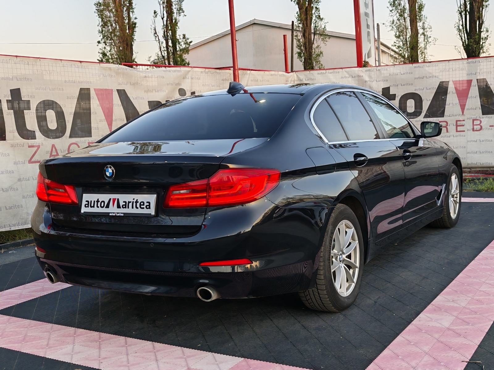 2017 BMW Serija 5 — fotografija 17