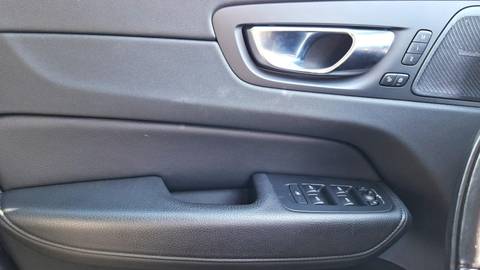 2022 Volvo XC60 — sličica 18