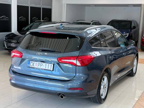 2020 Ford Focus — sličica 2