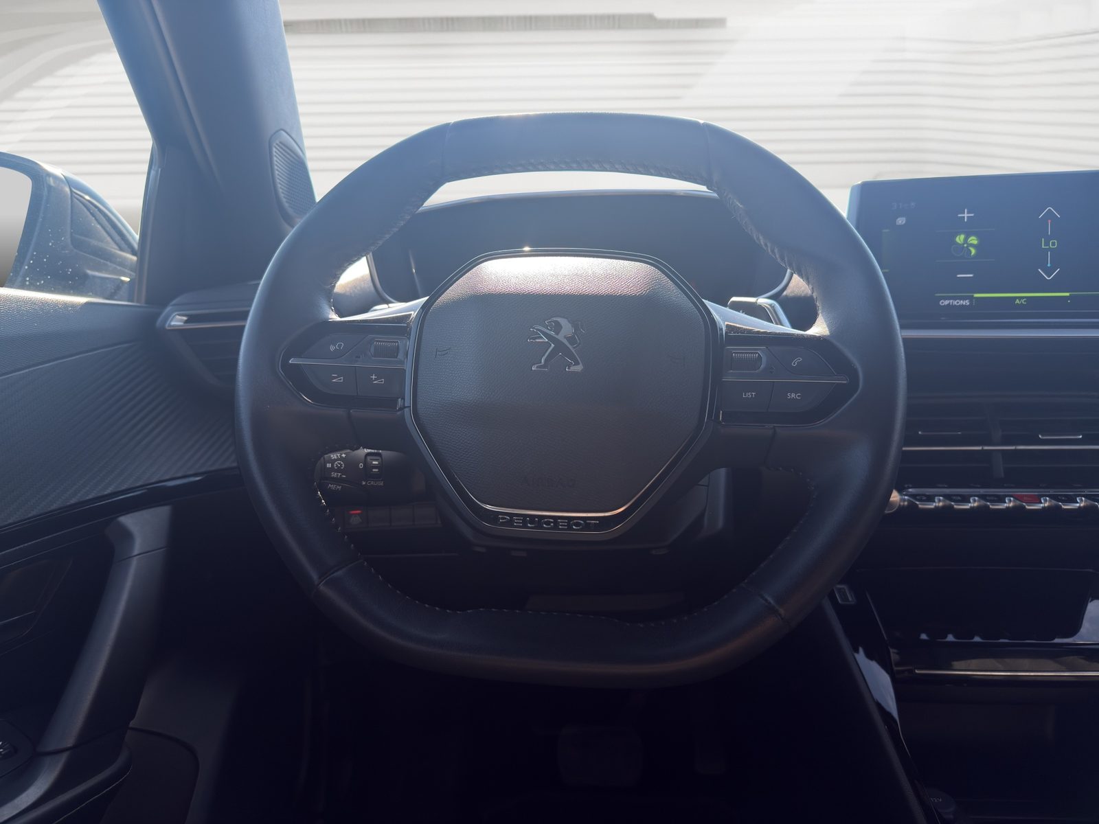 2023 Peugeot 2008 — fotografija 11