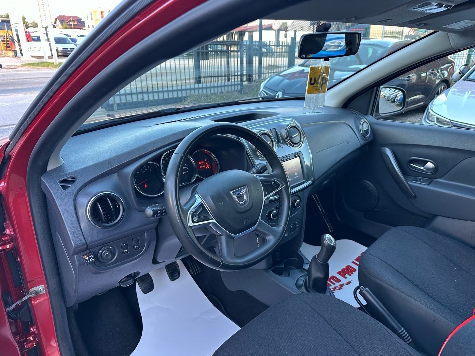 2018 Dacia Sandero — fotografija 10