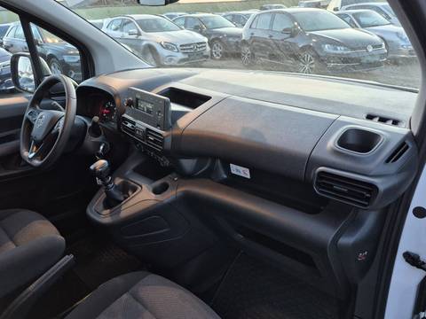 2022 Opel Combo — sličica 14