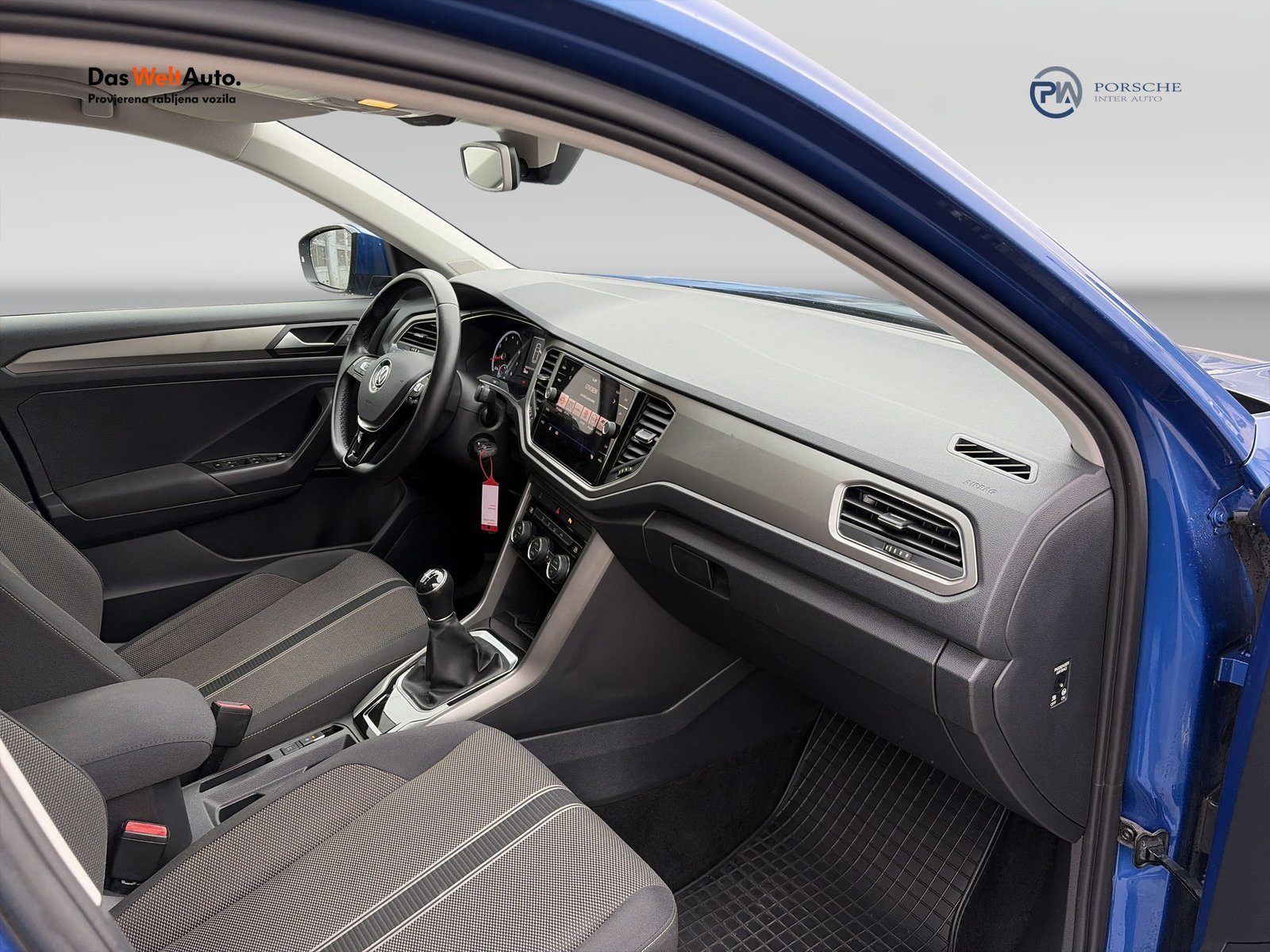 2020 Volkswagen T-Roc — fotografija 17