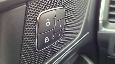2020 Ford S-max — sličica 18