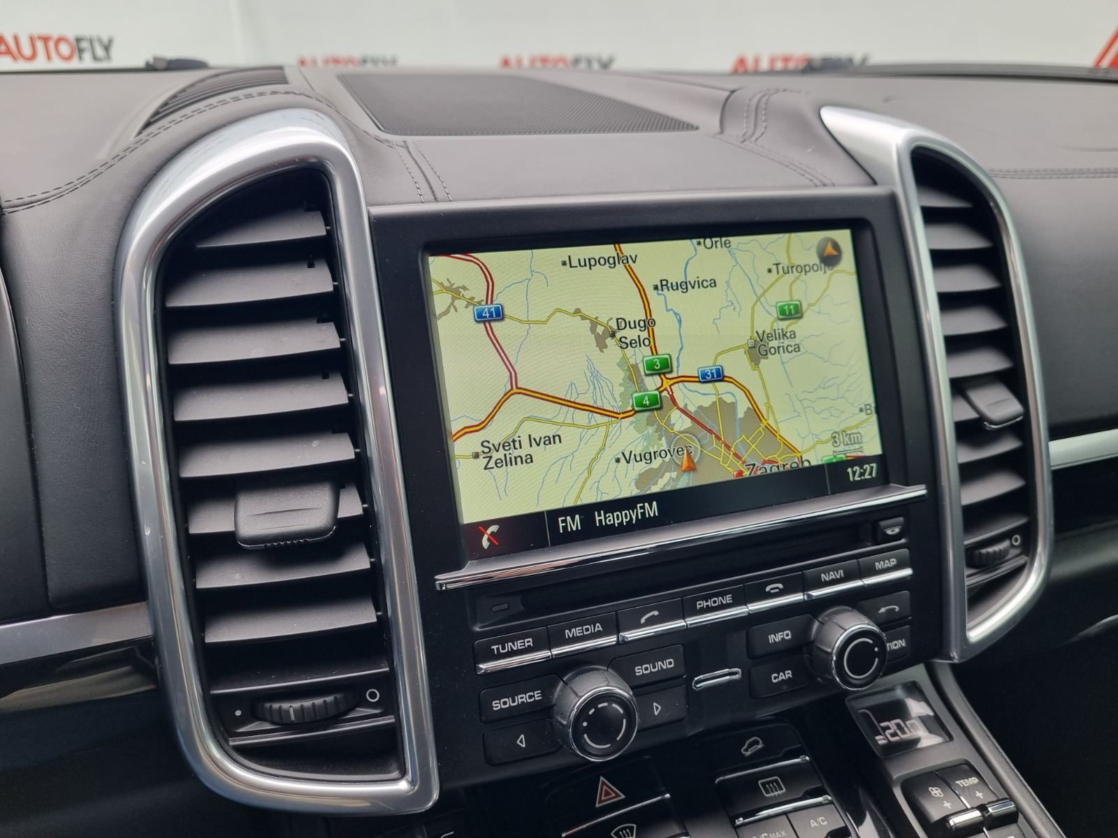 2015 Porsche Cayenne — fotografija 24