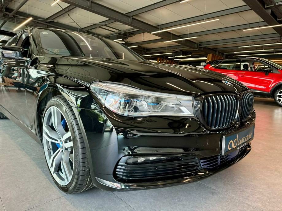 2017 BMW Serija 7 — fotografija 9