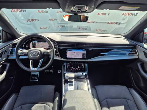 2025 Audi Q8 S line — sličica 12