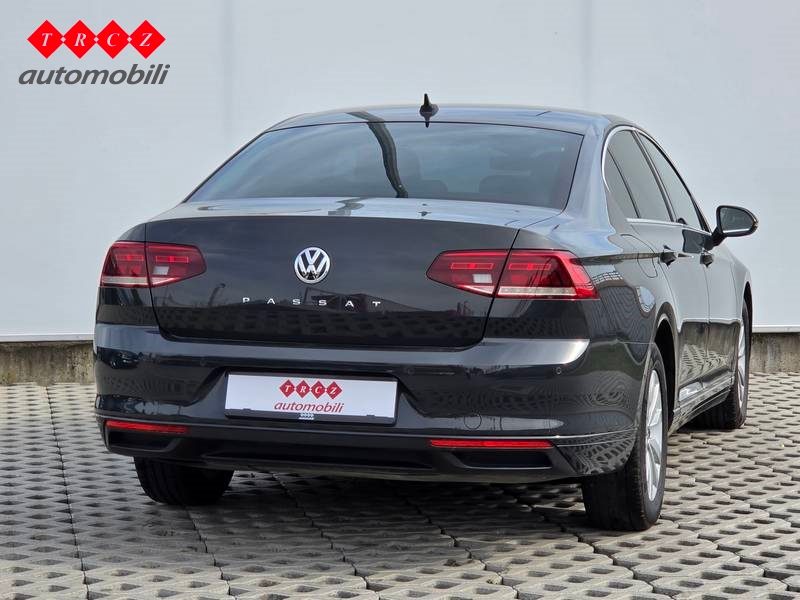 2020 Volkswagen Passat — fotografija 3