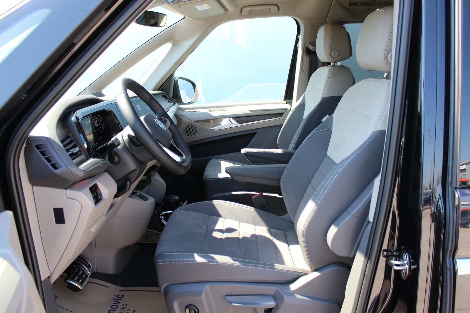 2026 Volkswagen Multivan — fotografija 8