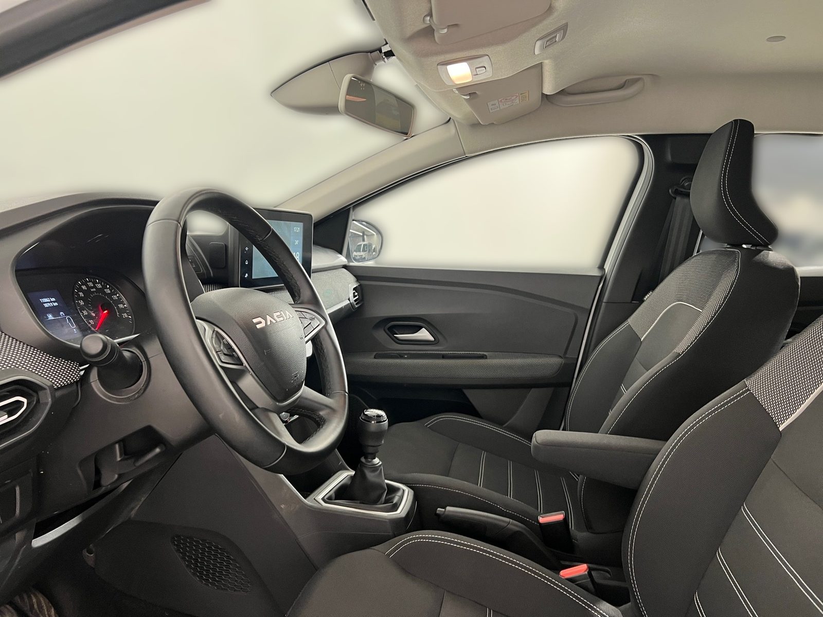 2023 Dacia Sandero — fotografija 12