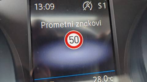 2021 Volkswagen Passat — sličica 19