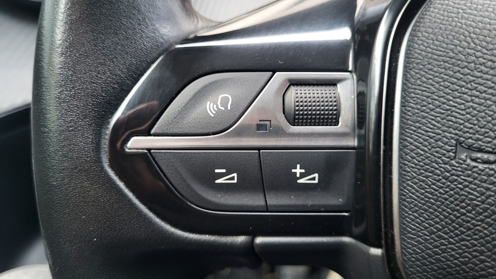 2020 Peugeot 2008 — fotografija 18