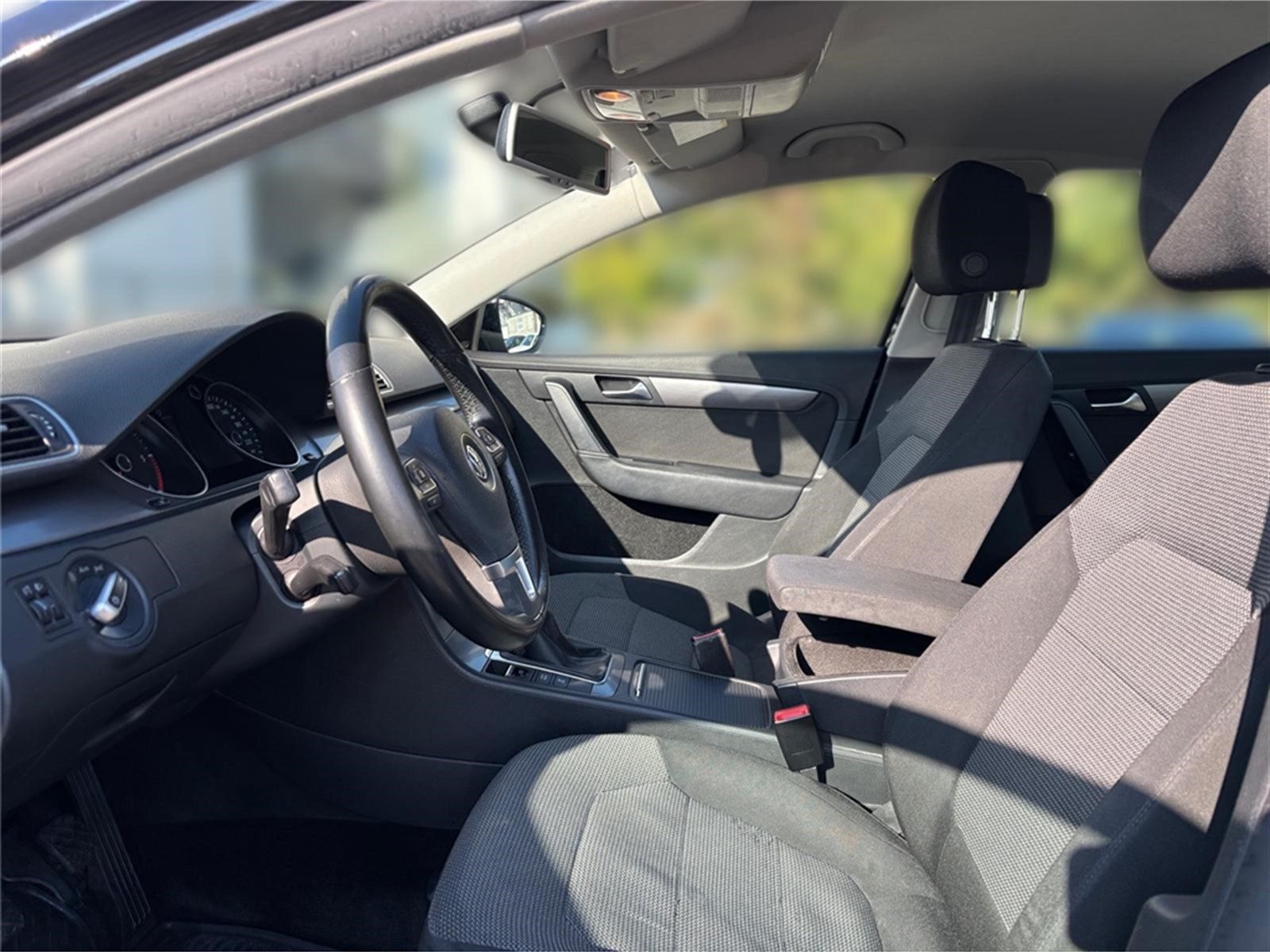 2011 Volkswagen Passat — fotografija 7