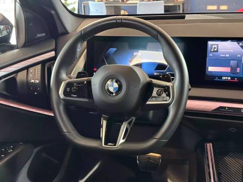 2025 BMW X3 — sličica 19