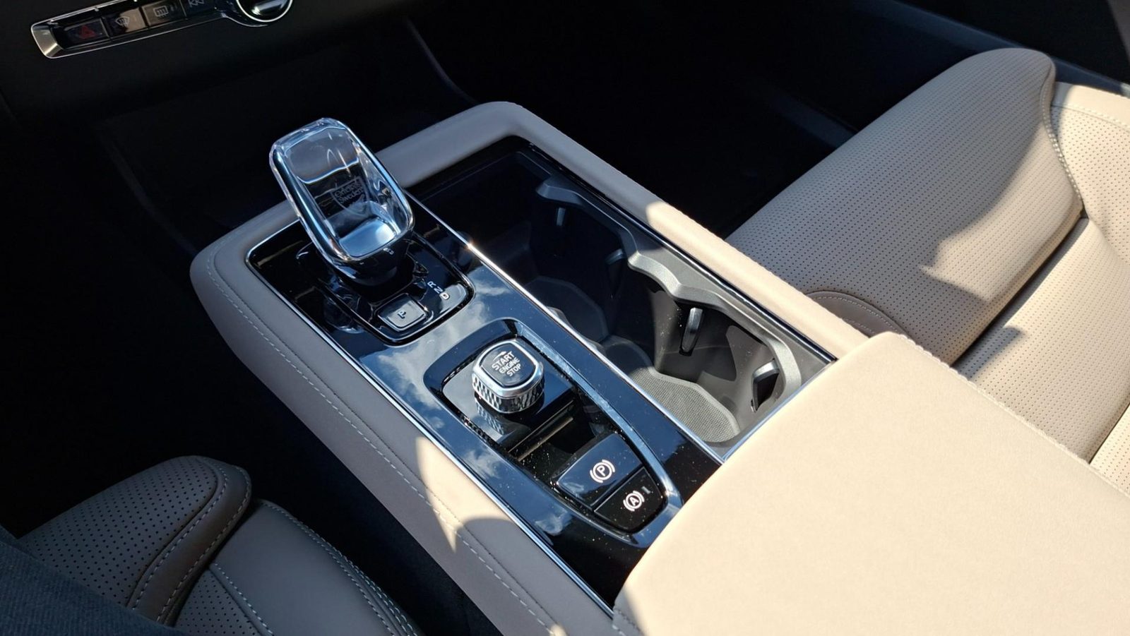 2026 Volvo XC90 — fotografija 20
