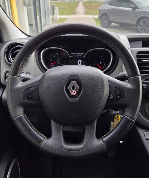 2019 Renault Trafic — sličica 13