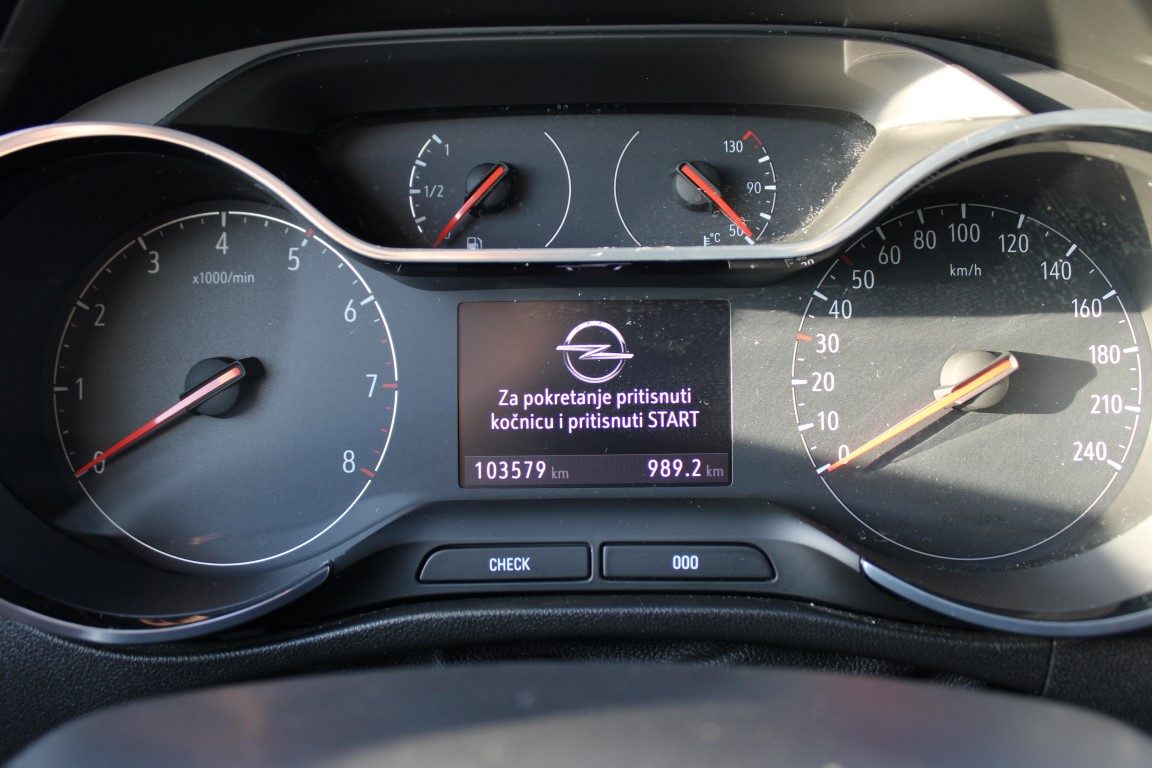 2023 Opel Crossland X — fotografija 13