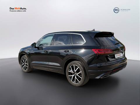 2023 Volkswagen Touareg R-Line — sličica 3