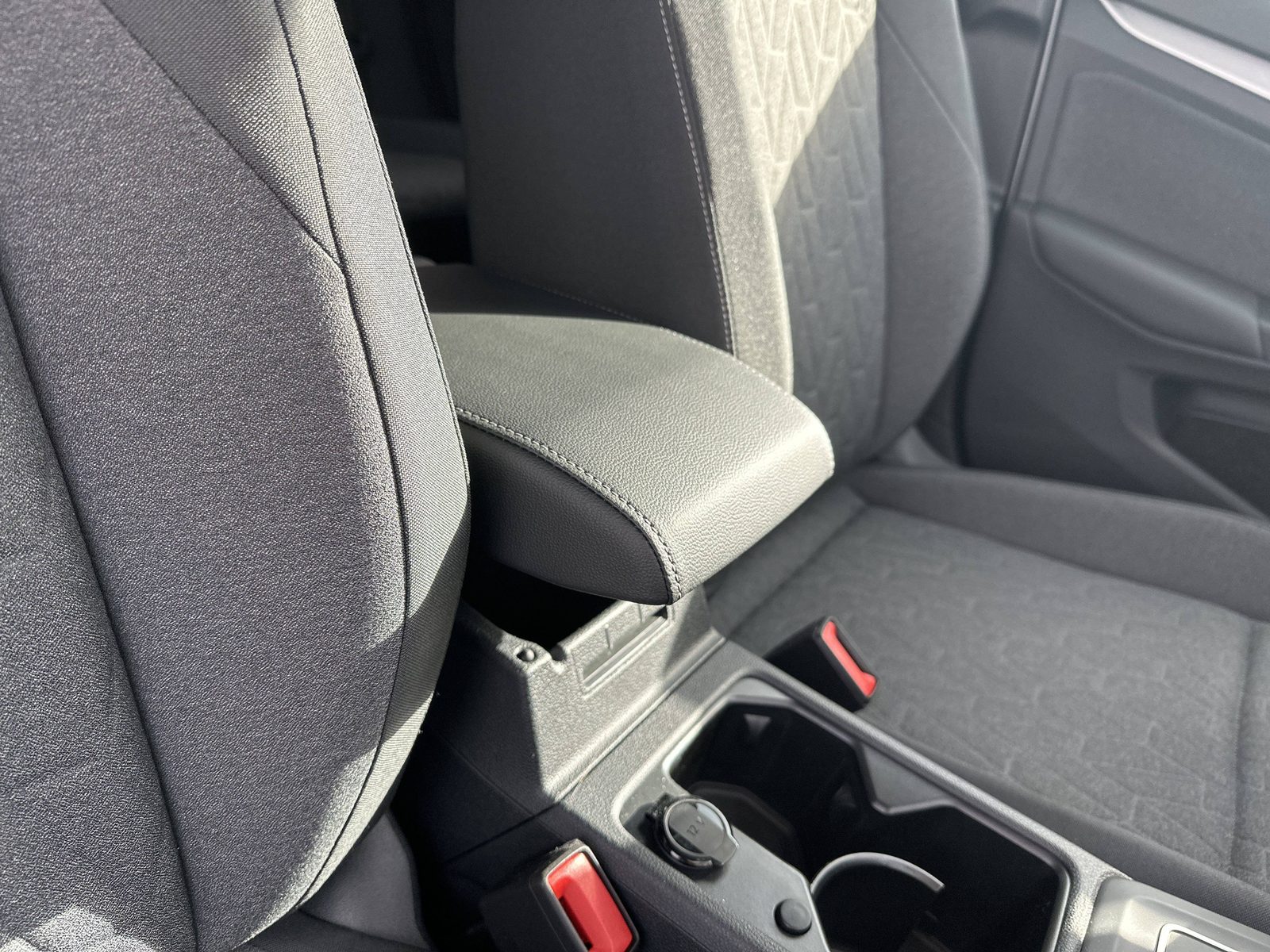 2025 Volkswagen Golf — fotografija 24