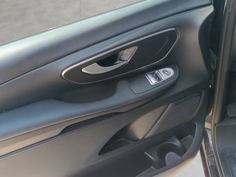 2023 Mercedes-Benz V-klasa — sličica 13