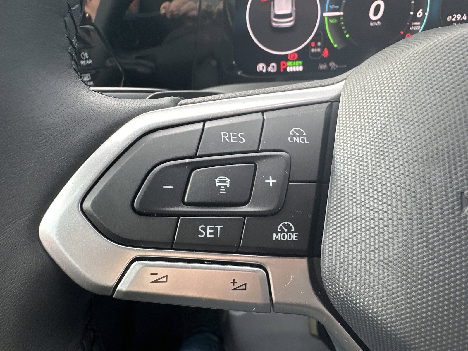 2025 Volkswagen Golf — fotografija 30