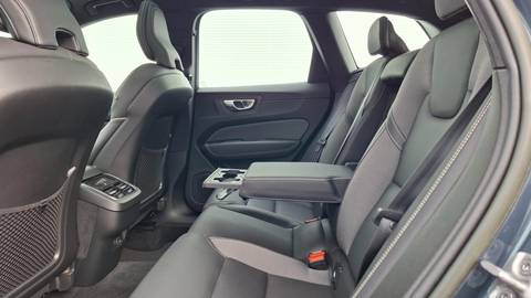 2022 Volvo XC60 — sličica 6