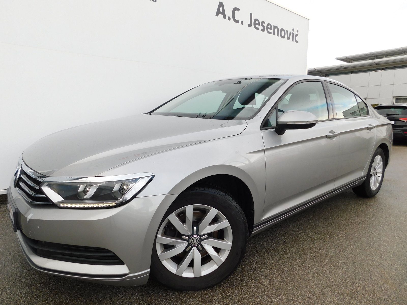 2017 Volkswagen Passat — fotografija 7