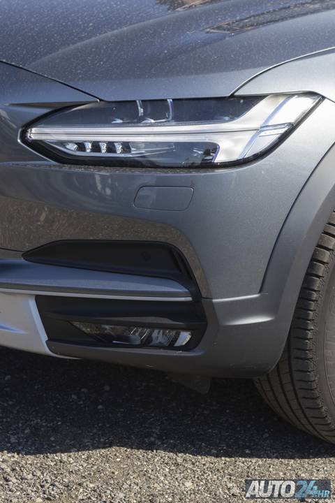 2017 Volvo V90 Cross Country — sličica 11