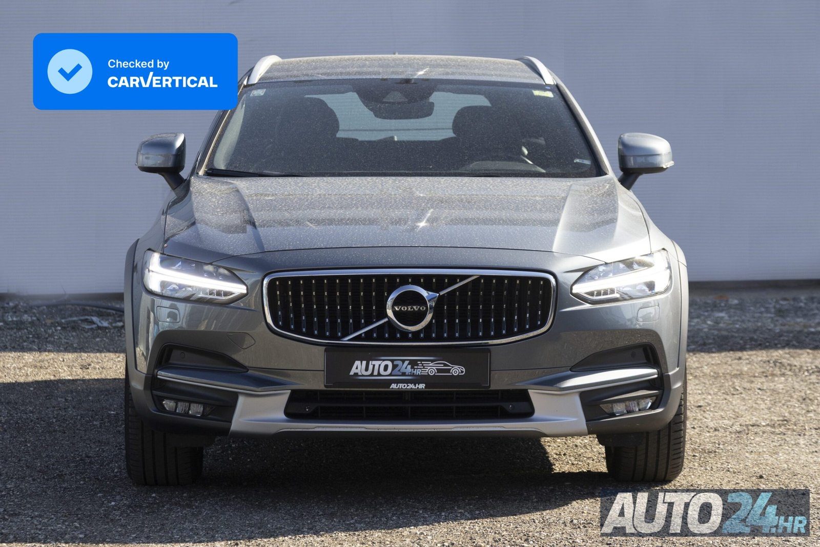 2017 Volvo V90 Cross Country — fotografija 3