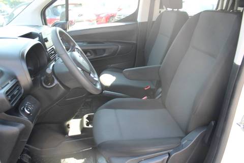 2021 Opel Combo — sličica 10