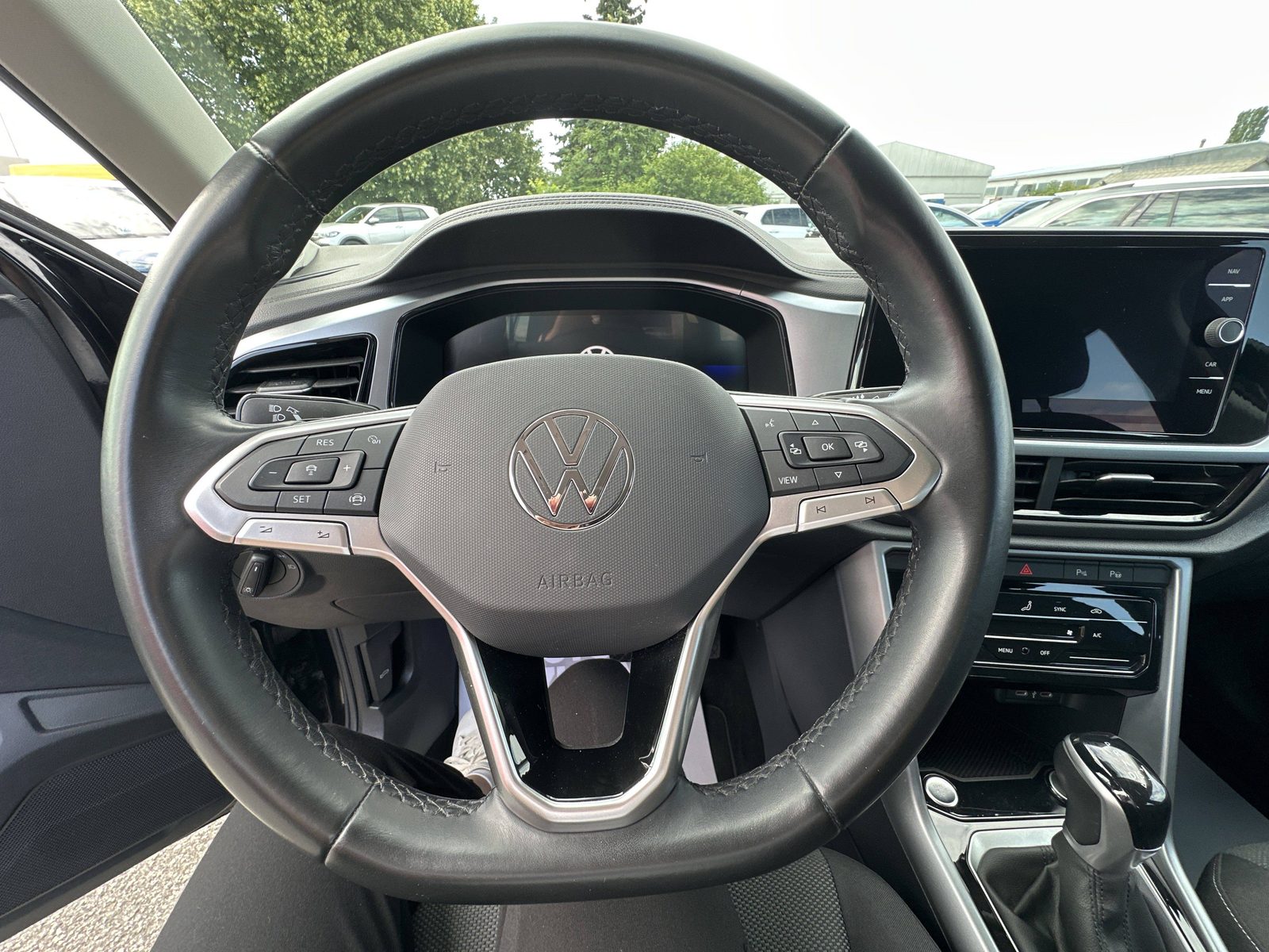 2023 Volkswagen T-Roc — fotografija 27